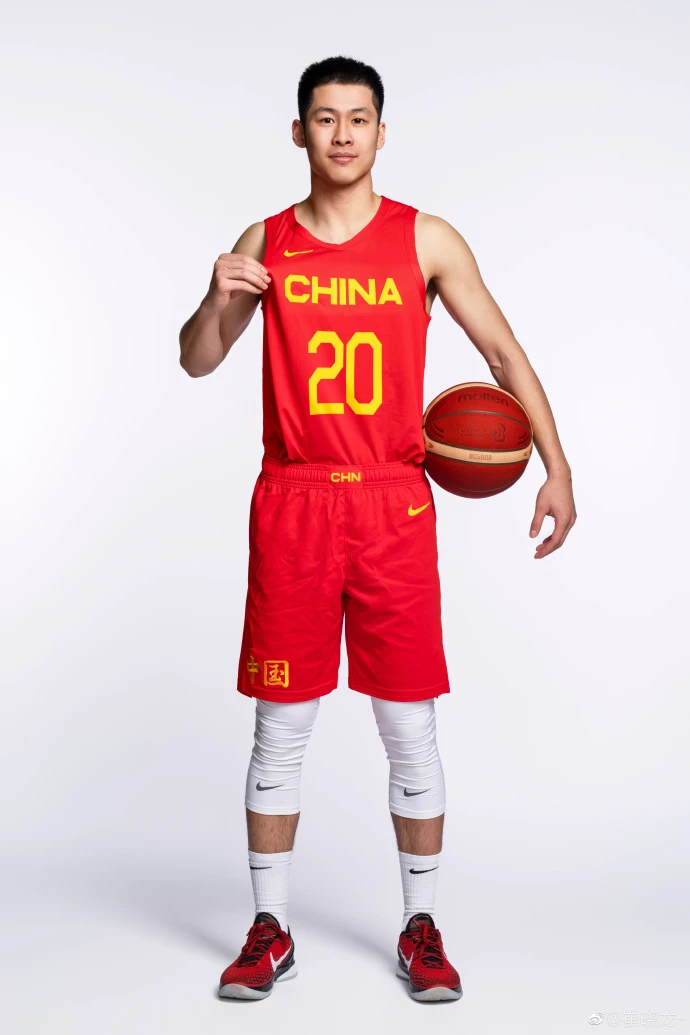 如何利用数据分析优化大前锋的训练效果?_0